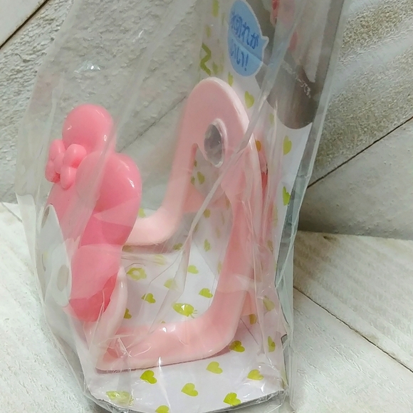 NEW Sanrio My Melody Sponge Holder with Suction Cups from Japan - Picture 4 of 5